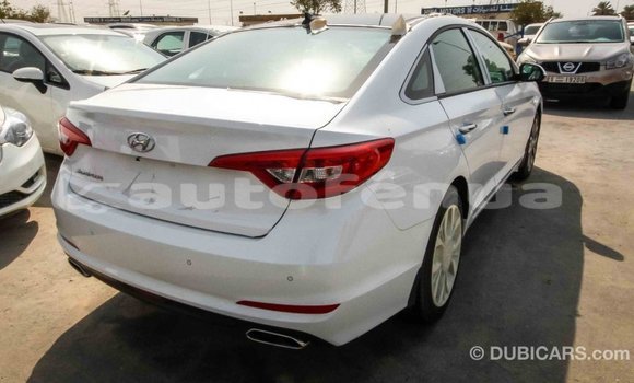 Acheter Import Voiture Hyundai Sonata Blanc à Import - Dubai, Marquesas Acheter Import Voiture Hyundai Sonata Blanc à Import - Dubai, Marquesas