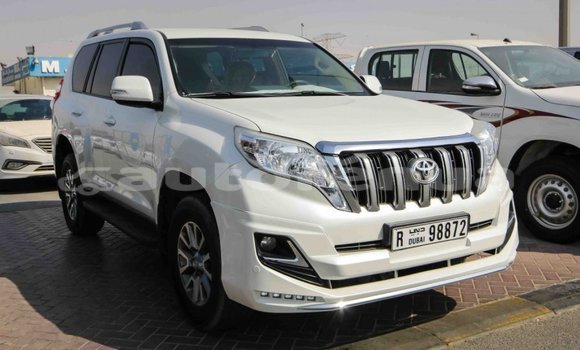 Acheter Import Voiture Toyota Prado Blanc à Import - Dubai, Marquesas Acheter Import Voiture Toyota Prado Blanc à Import - Dubai, Marquesas
