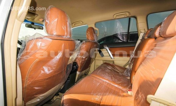 Acheter Import Voiture Toyota Prado Blanc à Import - Dubai, Marquesas Acheter Import Voiture Toyota Prado Blanc à Import - Dubai, Marquesas