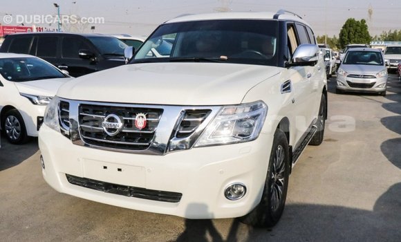 Acheter Import Voiture Nissan Patrol Blanc à Import - Dubai, Marquesas Acheter Import Voiture Nissan Patrol Blanc à Import - Dubai, Marquesas