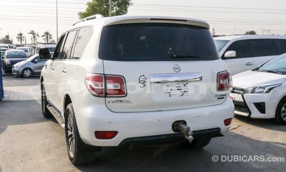 Acheter Import Voiture Nissan Patrol Blanc à Import - Dubai, Marquesas Acheter Import Voiture Nissan Patrol Blanc à Import - Dubai, Marquesas