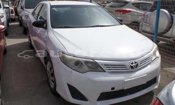 Acheter Import Voiture Toyota Camry Blanc à Import - Dubai, Marquesas Acheter Import Voiture Toyota Camry Blanc à Import - Dubai, Marquesas