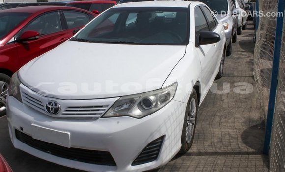Acheter Import Voiture Toyota Camry Blanc à Import - Dubai, Marquesas Acheter Import Voiture Toyota Camry Blanc à Import - Dubai, Marquesas