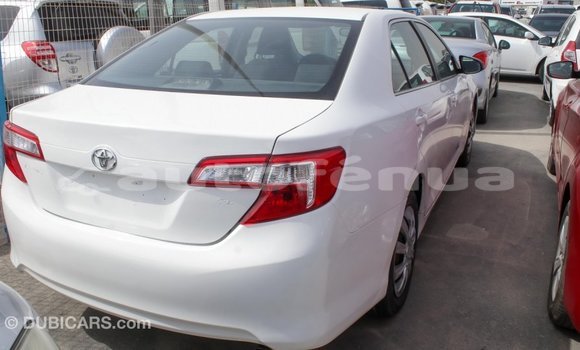 Acheter Import Voiture Toyota Camry Blanc à Import - Dubai, Marquesas Acheter Import Voiture Toyota Camry Blanc à Import - Dubai, Marquesas