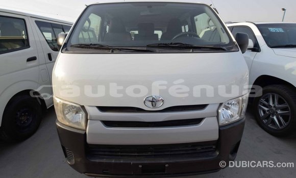Acheter Import Voiture Toyota Hiace Blanc à Import - Dubai, Marquesas Acheter Import Voiture Toyota Hiace Blanc à Import - Dubai, Marquesas