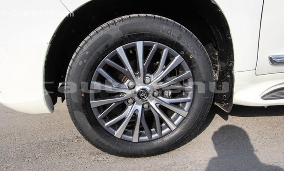 Acheter Import Voiture Toyota Land Cruiser Blanc à Import - Dubai, Marquesas Acheter Import Voiture Toyota Land Cruiser Blanc à Import - Dubai, Marquesas