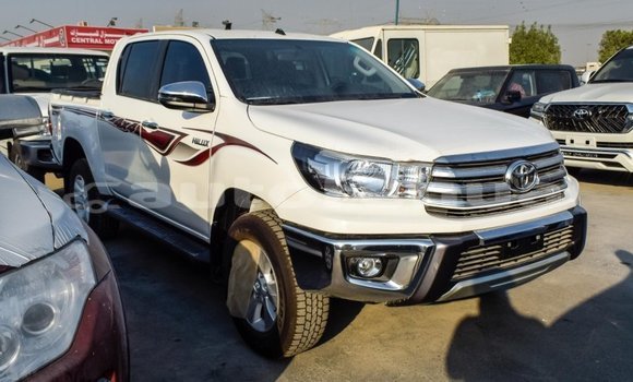 Acheter Import Voiture Toyota Hilux Blanc à Import - Dubai, Marquesas Acheter Import Voiture Toyota Hilux Blanc à Import - Dubai, Marquesas