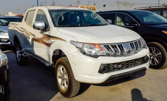 Acheter Import Voiture Mitsubishi L200 Blanc à Import - Dubai, Marquesas Acheter Import Voiture Mitsubishi L200 Blanc à Import - Dubai, Marquesas