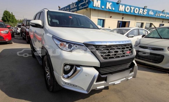 Acheter Import Voiture Toyota Fortuner Blanc à Import - Dubai, Marquesas Acheter Import Voiture Toyota Fortuner Blanc à Import - Dubai, Marquesas