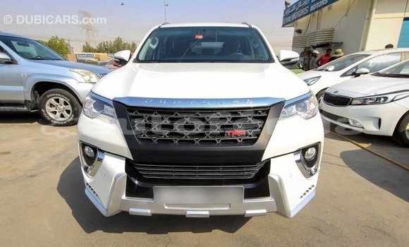 Acheter Import Voiture Toyota Fortuner Blanc à Import - Dubai, Marquesas Acheter Import Voiture Toyota Fortuner Blanc à Import - Dubai, Marquesas