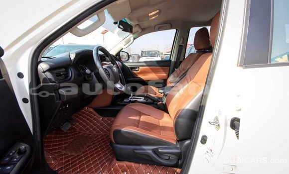Acheter Import Voiture Toyota Fortuner Blanc à Import - Dubai, Marquesas Acheter Import Voiture Toyota Fortuner Blanc à Import - Dubai, Marquesas