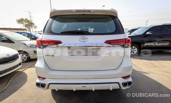 Acheter Import Voiture Toyota Fortuner Blanc à Import - Dubai, Marquesas Acheter Import Voiture Toyota Fortuner Blanc à Import - Dubai, Marquesas
