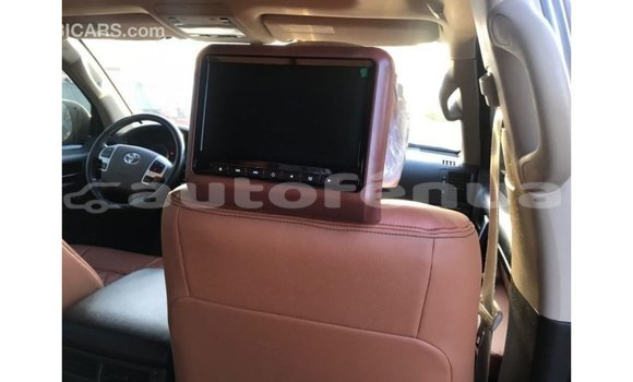 Acheter Import Voiture Toyota Land Cruiser Noir à Import - Dubai, Marquesas Acheter Import Voiture Toyota Land Cruiser Noir à Import - Dubai, Marquesas