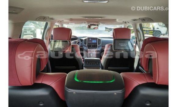 Acheter Import Voiture Toyota Land Cruiser Noir à Import - Dubai, Marquesas Acheter Import Voiture Toyota Land Cruiser Noir à Import - Dubai, Marquesas