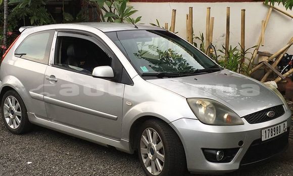 Acheter Occasion Voiture Ford Fiesta Autre à Niau, Tuamotu
