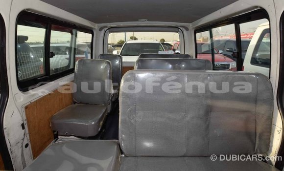 Acheter Import Voiture Toyota Hiace Blanc à Import - Dubai, Marquesas Acheter Import Voiture Toyota Hiace Blanc à Import - Dubai, Marquesas