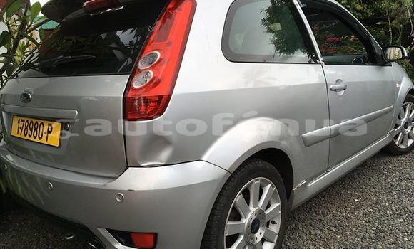 Acheter Occasion Voiture Ford Fiesta Autre à Niau, Tuamotu