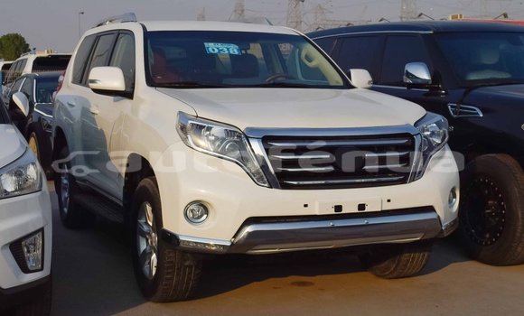 Acheter Import Voiture Toyota Prado Blanc à Import - Dubai, Marquesas Acheter Import Voiture Toyota Prado Blanc à Import - Dubai, Marquesas