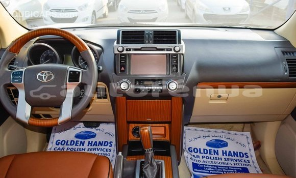 Acheter Import Voiture Toyota Prado Blanc à Import - Dubai, Marquesas Acheter Import Voiture Toyota Prado Blanc à Import - Dubai, Marquesas