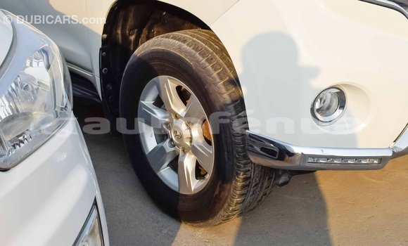 Acheter Import Voiture Toyota Prado Blanc à Import - Dubai, Marquesas Acheter Import Voiture Toyota Prado Blanc à Import - Dubai, Marquesas