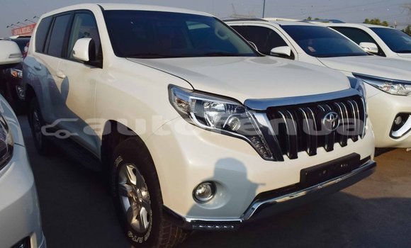 Acheter Import Voiture Toyota Prado Blanc à Import - Dubai, Marquesas Acheter Import Voiture Toyota Prado Blanc à Import - Dubai, Marquesas