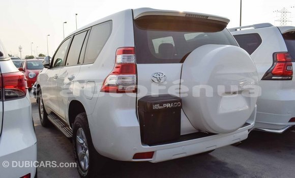 Acheter Import Voiture Toyota Prado Blanc à Import - Dubai, Marquesas Acheter Import Voiture Toyota Prado Blanc à Import - Dubai, Marquesas