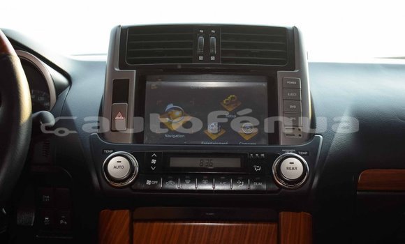 Acheter Import Voiture Toyota Prado Blanc à Import - Dubai, Marquesas Acheter Import Voiture Toyota Prado Blanc à Import - Dubai, Marquesas