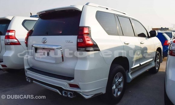 Acheter Import Voiture Toyota Prado Blanc à Import - Dubai, Marquesas Acheter Import Voiture Toyota Prado Blanc à Import - Dubai, Marquesas