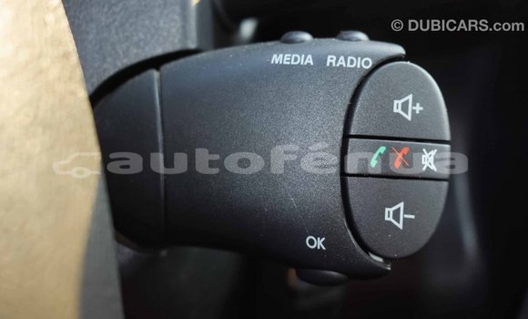 Acheter Import Voiture Renault Duster Blanc à Import - Dubai, Marquesas Acheter Import Voiture Renault Duster Blanc à Import - Dubai, Marquesas