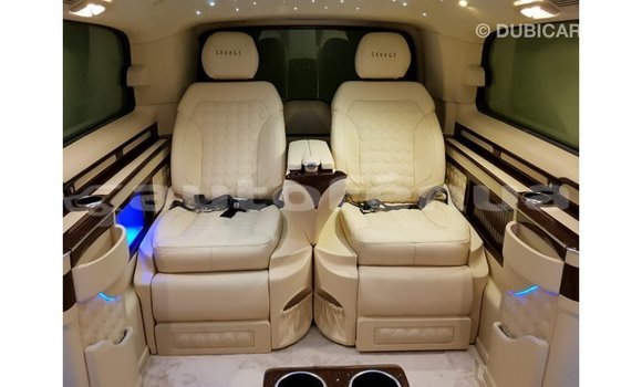 Acheter Import Voiture Mercedes-Benz 250 Noir à Import - Dubai, Marquesas Acheter Import Voiture Mercedes-Benz 250 Noir à Import - Dubai, Marquesas