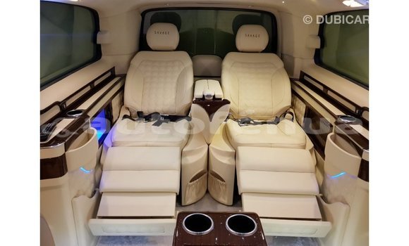 Acheter Import Voiture Mercedes-Benz 250 Noir à Import - Dubai, Marquesas Acheter Import Voiture Mercedes-Benz 250 Noir à Import - Dubai, Marquesas