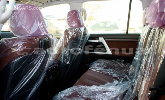 Acheter Import Voiture Toyota Land Cruiser Noir à Import - Dubai, Marquesas Acheter Import Voiture Toyota Land Cruiser Noir à Import - Dubai, Marquesas