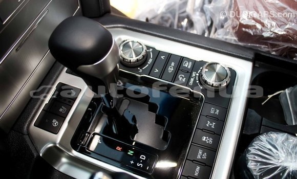 Acheter Import Voiture Toyota Land Cruiser Noir à Import - Dubai, Marquesas Acheter Import Voiture Toyota Land Cruiser Noir à Import - Dubai, Marquesas