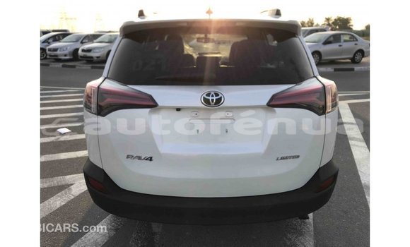 Acheter Import Voiture Toyota 4Runner Blanc à Import - Dubai, Marquesas Acheter Import Voiture Toyota 4Runner Blanc à Import - Dubai, Marquesas