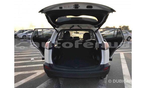 Acheter Import Voiture Toyota 4Runner Blanc à Import - Dubai, Marquesas Acheter Import Voiture Toyota 4Runner Blanc à Import - Dubai, Marquesas