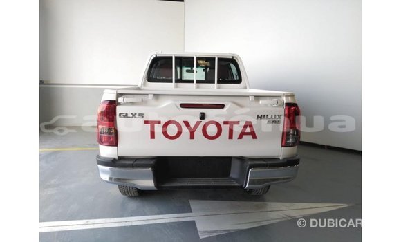 Buy Import Toyota Hilux White Car in Import - Dubai in Marquesas Buy Import Toyota Hilux White Car in Import - Dubai in Marquesas
