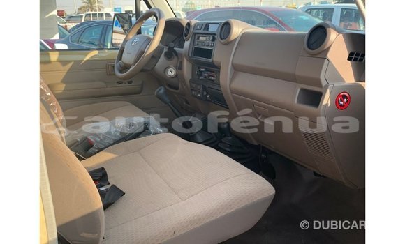 Buy Import Toyota Land Cruiser Beige Car in Import - Dubai in Marquesas Buy Import Toyota Land Cruiser Beige Car in Import - Dubai in Marquesas