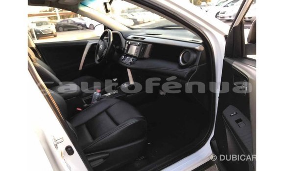 Acheter Import Voiture Toyota 4Runner Blanc à Import - Dubai, Marquesas Acheter Import Voiture Toyota 4Runner Blanc à Import - Dubai, Marquesas