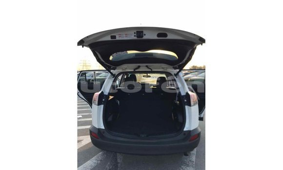 Acheter Import Voiture Toyota 4Runner Blanc à Import - Dubai, Marquesas Acheter Import Voiture Toyota 4Runner Blanc à Import - Dubai, Marquesas