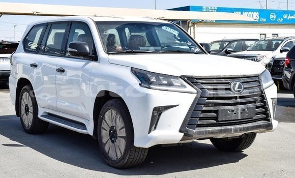 Acheter Import Voiture Lexus LX Blanc à Import - Dubai, Marquesas Acheter Import Voiture Lexus LX Blanc à Import - Dubai, Marquesas