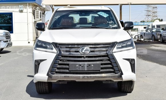 Acheter Import Voiture Lexus LX Blanc à Import - Dubai, Marquesas Acheter Import Voiture Lexus LX Blanc à Import - Dubai, Marquesas