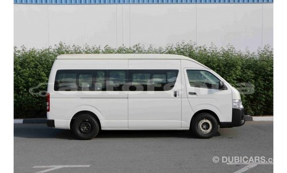 Acheter Import Voiture Toyota Hiace Blanc à Import - Dubai, Marquesas Acheter Import Voiture Toyota Hiace Blanc à Import - Dubai, Marquesas