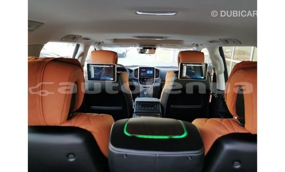 Acheter Import Voiture Toyota Land Cruiser Noir à Import - Dubai, Marquesas Acheter Import Voiture Toyota Land Cruiser Noir à Import - Dubai, Marquesas