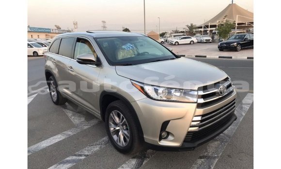 Medium with watermark toyota highlander marquesas import dubai 1993