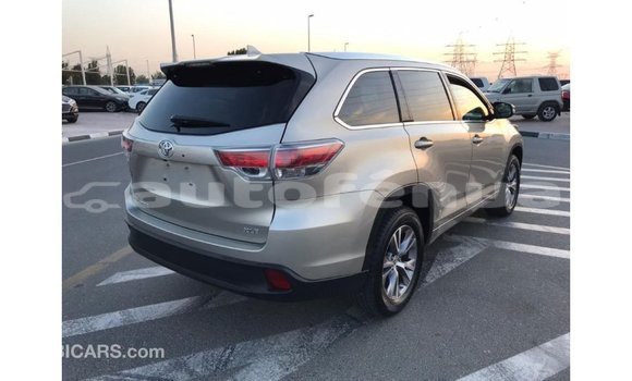 Acheter Import Voiture Toyota Highlander Autre à Import - Dubai, Marquesas Acheter Import Voiture Toyota Highlander Autre à Import - Dubai, Marquesas