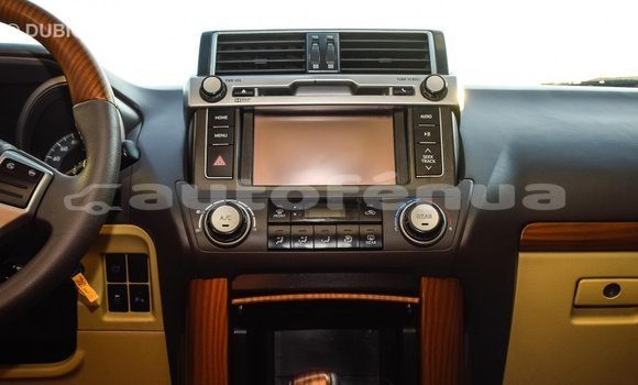 Acheter Import Voiture Toyota Prado Blanc à Import - Dubai, Marquesas Acheter Import Voiture Toyota Prado Blanc à Import - Dubai, Marquesas