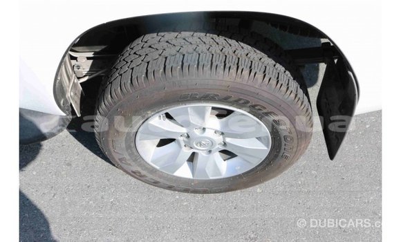 Acheter Import Voiture Toyota Hilux Noir à Import - Dubai, Marquesas Acheter Import Voiture Toyota Hilux Noir à Import - Dubai, Marquesas