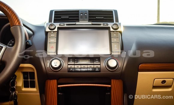 Acheter Import Voiture Toyota Prado Blanc à Import - Dubai, Marquesas Acheter Import Voiture Toyota Prado Blanc à Import - Dubai, Marquesas