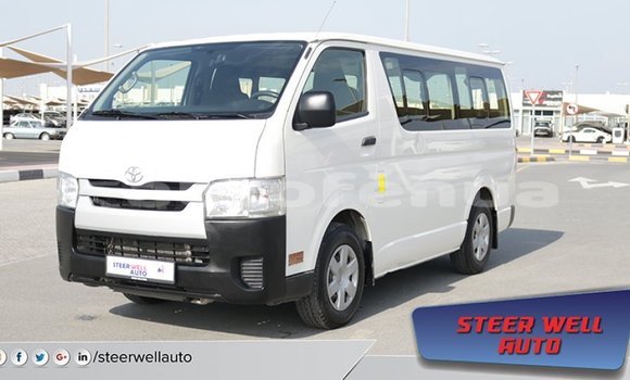 Acheter Import Voiture Toyota Hiace Blanc à Import - Dubai, Marquesas Acheter Import Voiture Toyota Hiace Blanc à Import - Dubai, Marquesas