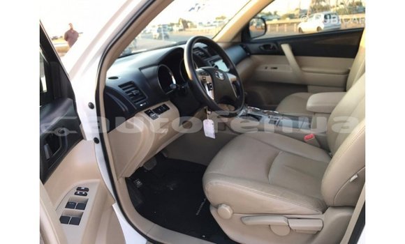 Acheter Import Voiture Toyota Highlander Blanc à Import - Dubai, Marquesas Acheter Import Voiture Toyota Highlander Blanc à Import - Dubai, Marquesas